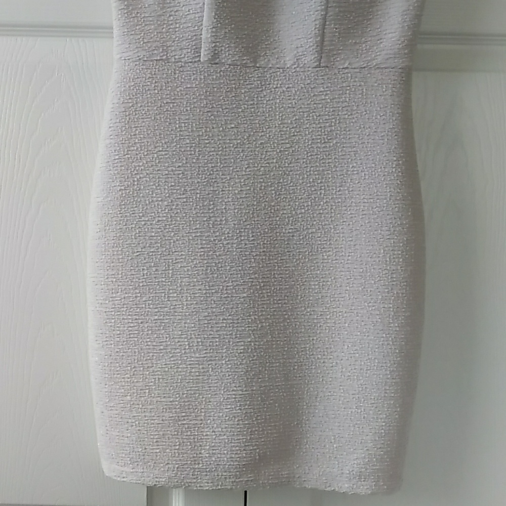 Dress - Picture 4 of 5